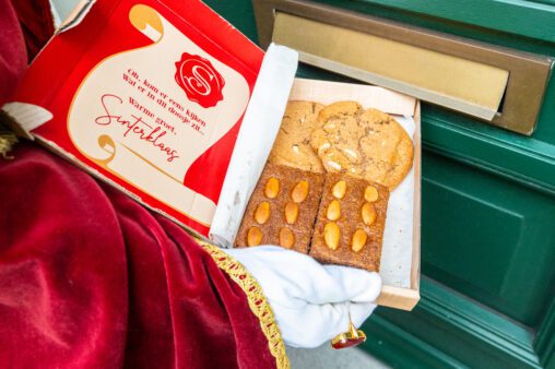 Verzendverpakking Sint (gevuld speculaas en american speculaas cookie)